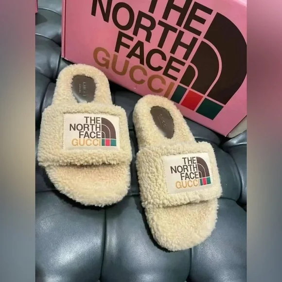 New GUCCI x The North Face Shearling fur slides men’s Sandals